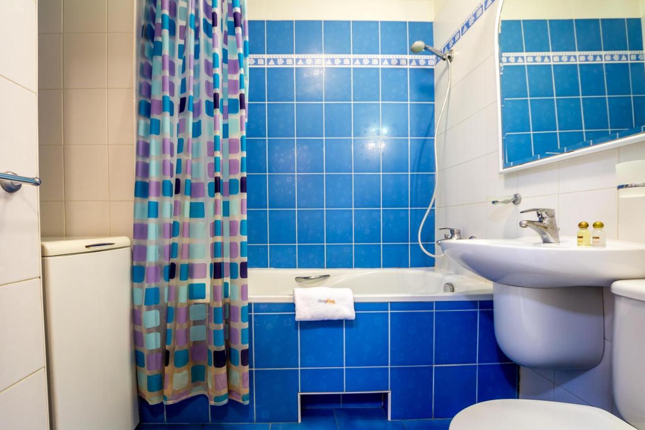 Apartment On Triokhsviatytelska Kiev Dış mekan fotoğraf