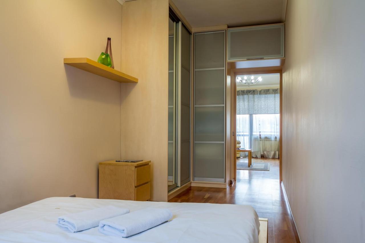 Apartment On Triokhsviatytelska Kiev Dış mekan fotoğraf